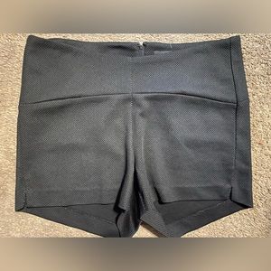 Torrid size 16 black shorts